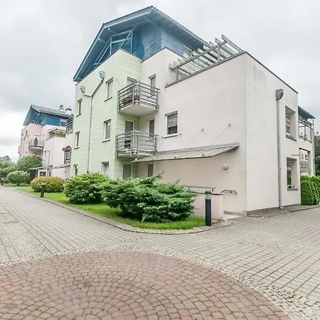 Apartament przy plaży z parkingiem - Okrzei 12 Sopot