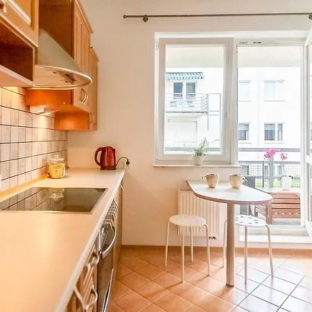 Apartament Apartament przy plaży z parkingiem - Okrzei 12 Sopot