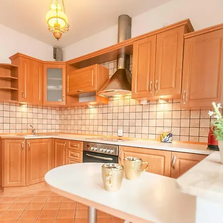 Apartament przy plaży z parkingiem - Okrzei 12 Sopot